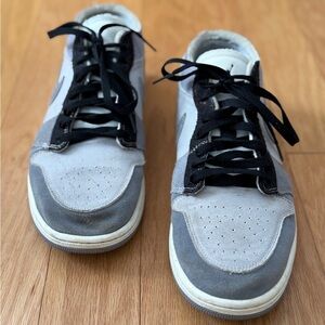 Nike Jordan 1 Low SE Craft Sneaker in Gray and Black (Men's 10.5)